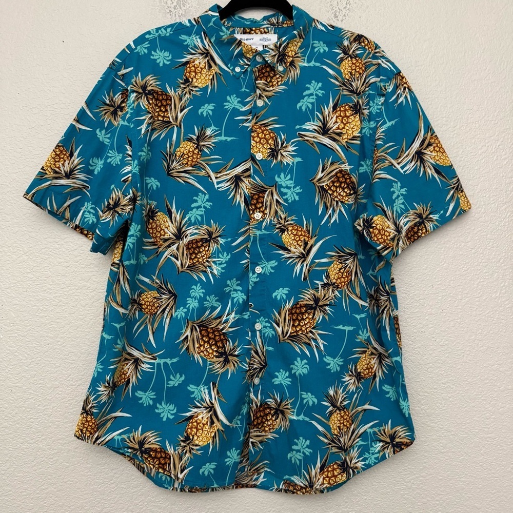 Old Navy Slim Fit Short Sleeve Button Down Shirt Classic Pineapple Print Size XL